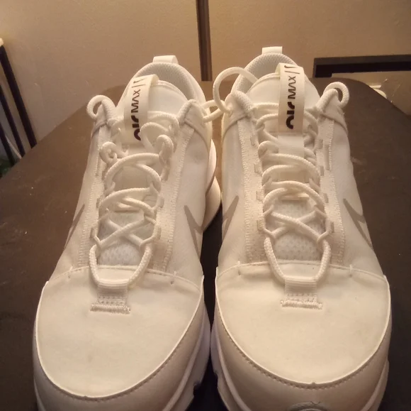 Nike Air Max Intrlk Women's Shoe - Picture 3 of 4